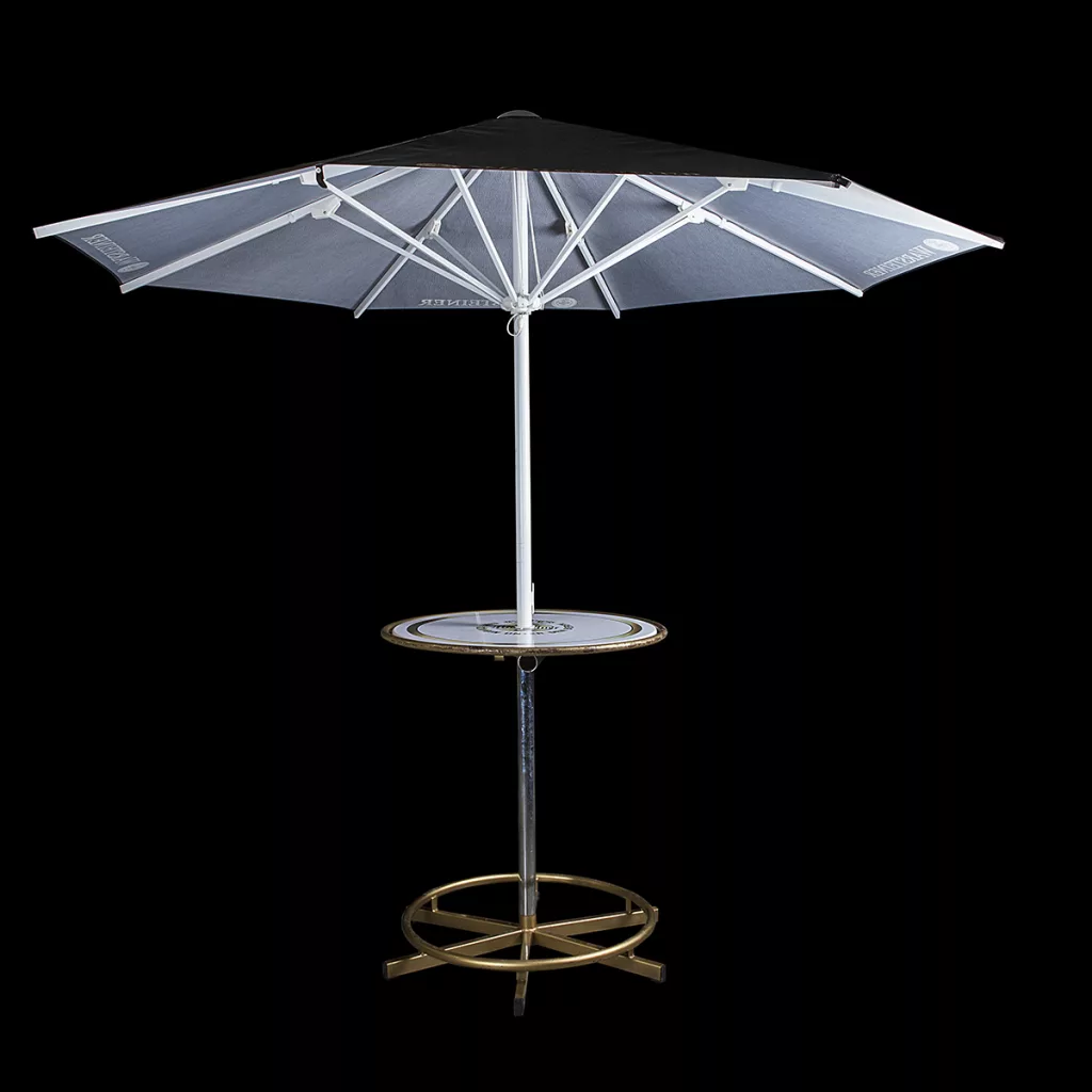 Stehtisch mit Schirm